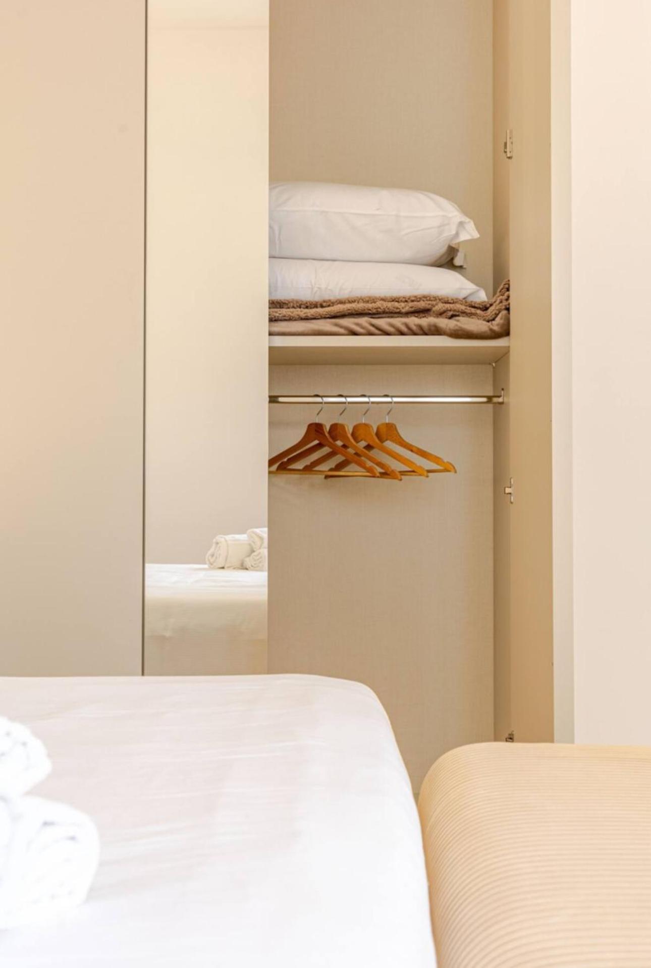 Residenza Camillo - Palermo Centro Appartement Buitenkant foto
